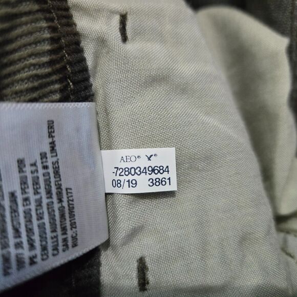 American Eagle Women 2 Regular Mid Rise Camo Corduroy Mom Jeans Super Stretch - Picture 10 of 16